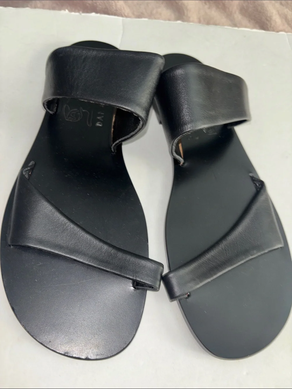 DANAR KEOS BLACK LEATHER SANDALS SLIDES ARE SIZE UK 38 US 8 EXCELLENT CONDITION